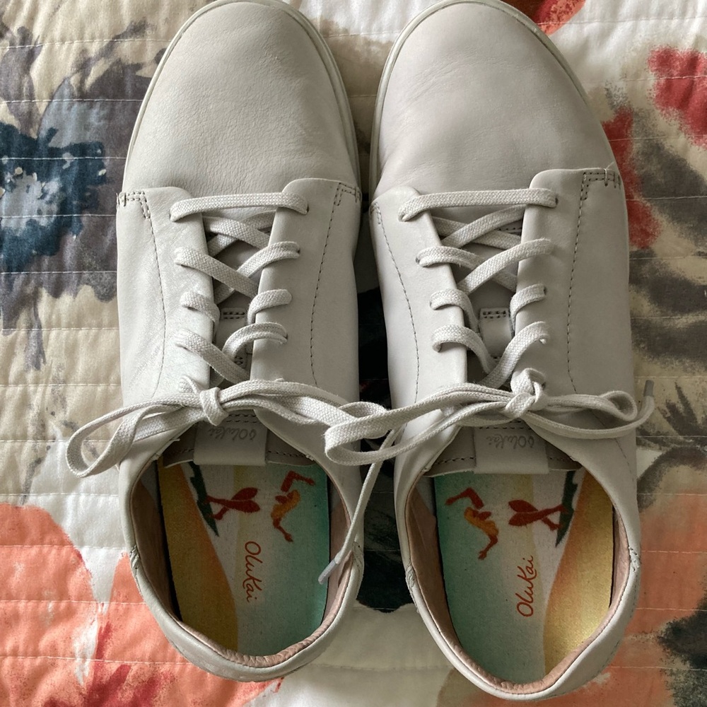 OlaKui: Soft Gray Leather Pehuea Li 'lli Lace. Size 10 Women’s